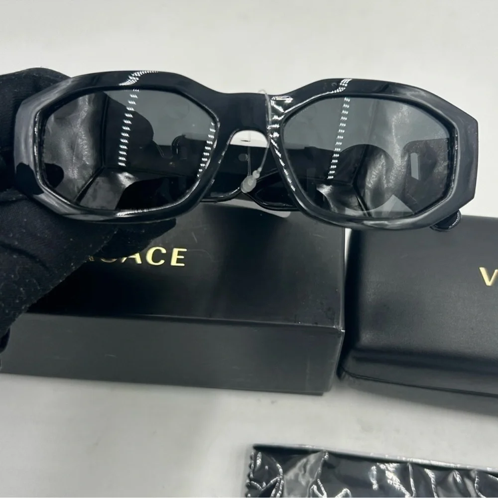 Unisex Versace Medusa head sunglasses 43815380/8 753-018-1403N made in Italy